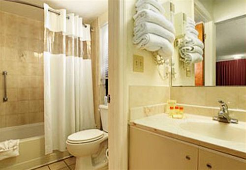 Express Inn & Suites Clearwater Pinellas Park Quarto foto